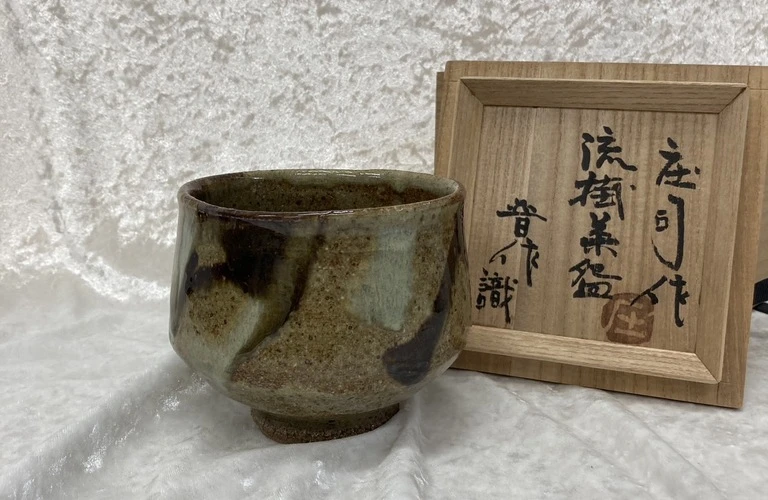 越谷で骨董品を売るなら買取大吉北越谷店へ