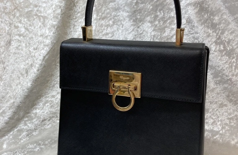 フェラガモ高価買取！買取大吉北越谷店